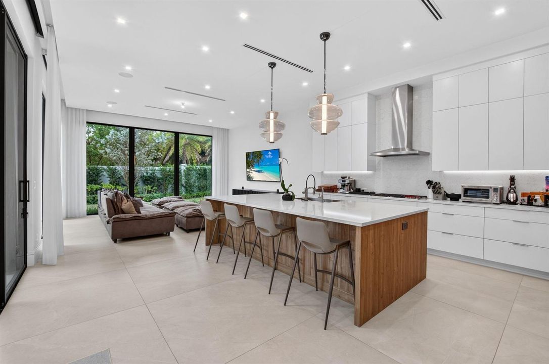 KITCHEN /FAMILY