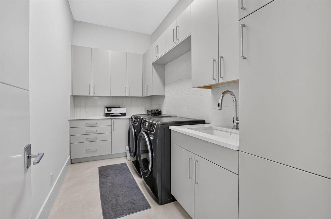 2ND FLOOR LAUNDRY