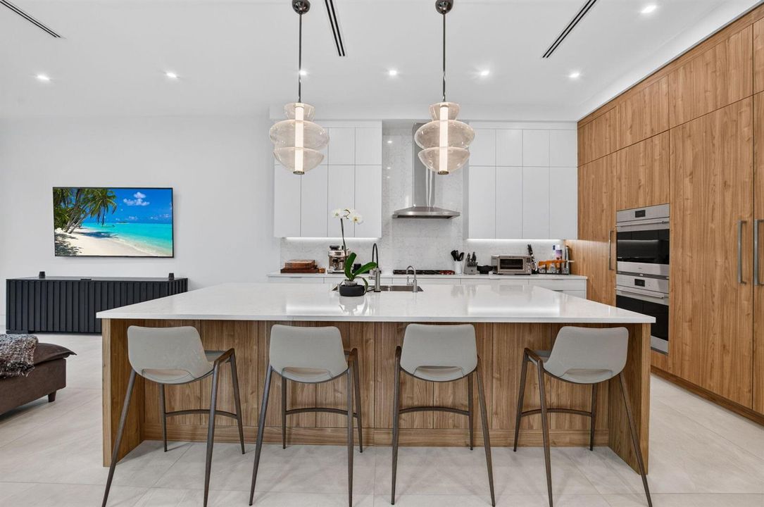 CHEFS KITCHEN