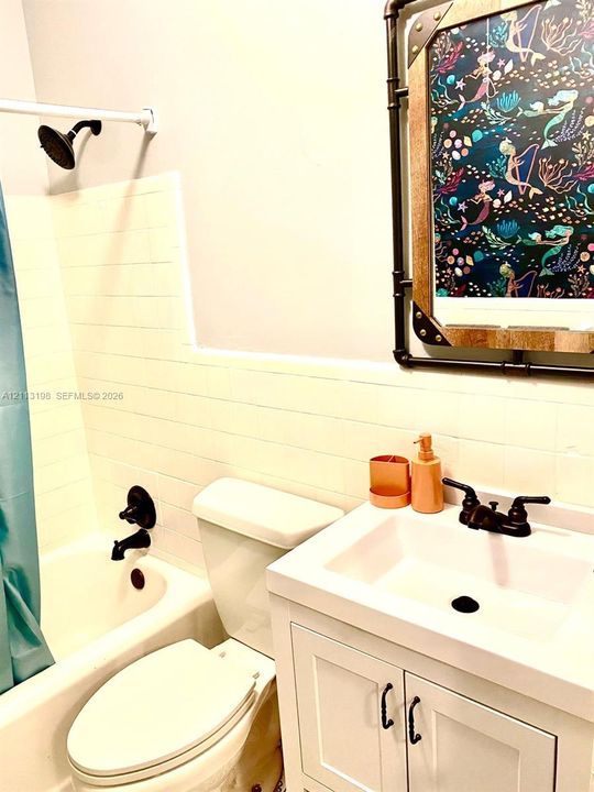 For Rent: $2,900 (2 beds, 1 baths, 1494 Square Feet)