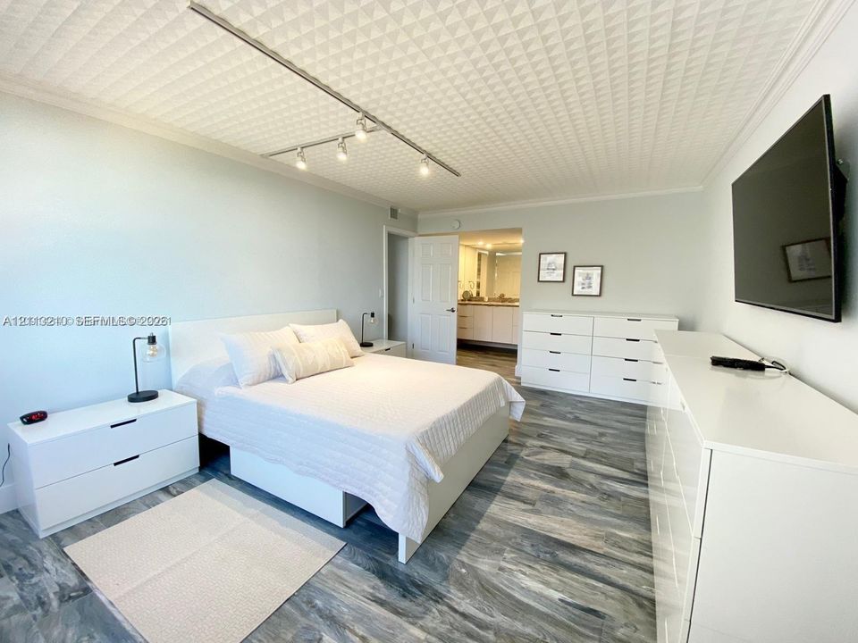 В аренду: $7,800 (3 спален, 2 ванн, 1708 Квадратных фут)