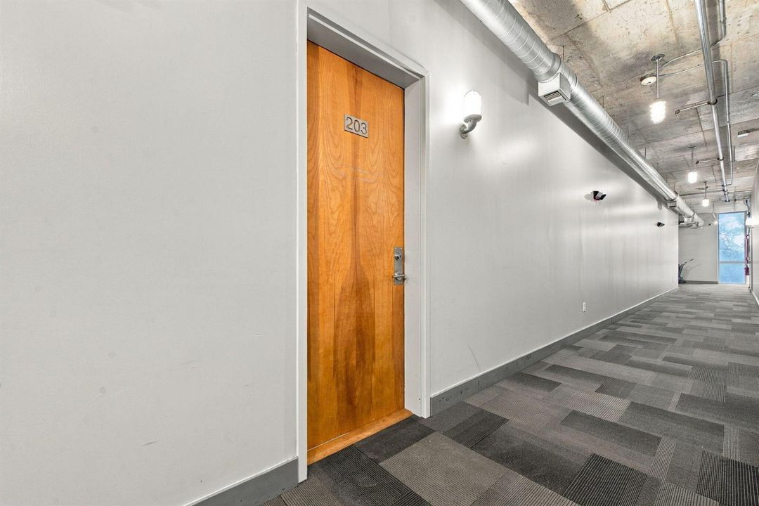 4-web-or-mls-434-nw-1st-ave-203