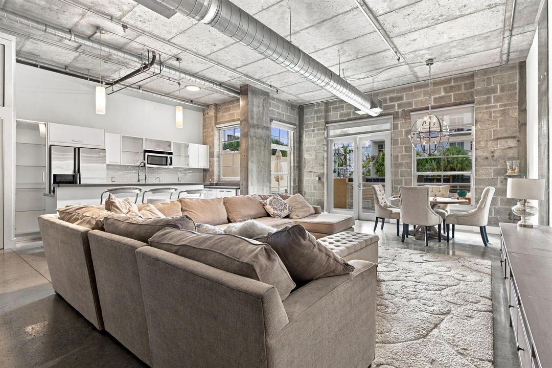 13-web-or-mls-434-nw-1st-ave-203