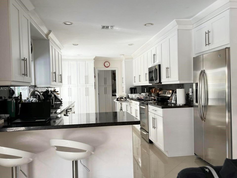En Venta: $2,100,000 (5 camas, 3 baños, 3682 Pies cuadrados)
