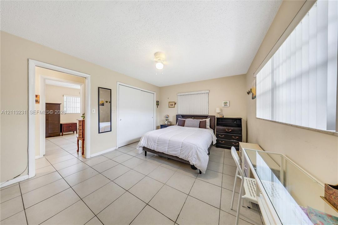 В аренду: $1,995 (2 спален, 2 ванн, 960 Квадратных фут)