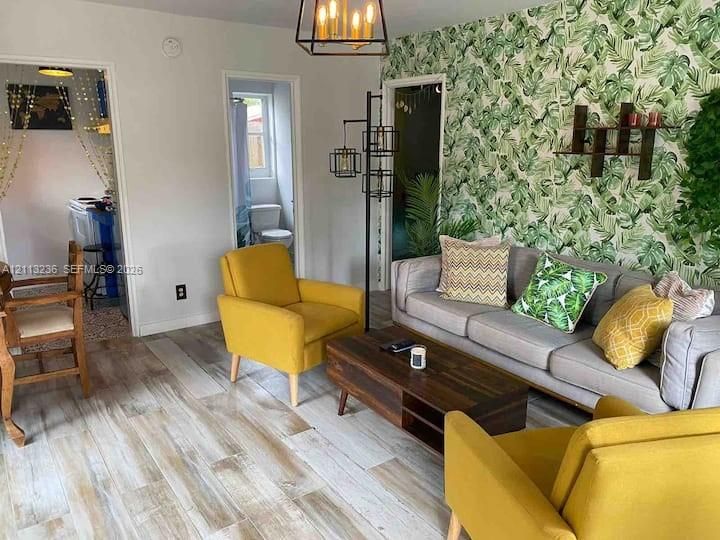 В аренду: $1,950 (1 спален, 1 ванн, 0 Квадратных фут)