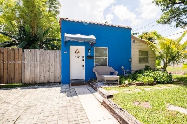 В аренду: $1,950 (1 спален, 1 ванн, 0 Квадратных фут)
