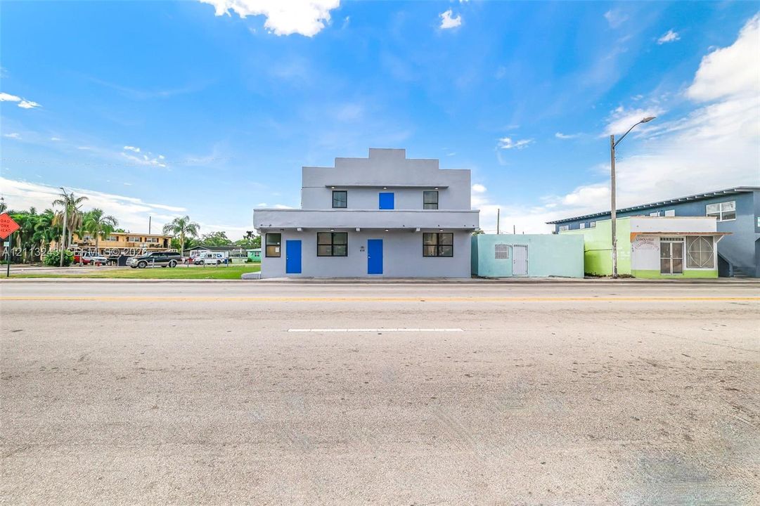 For Sale: $865,000 (0 beds, 0 baths, 5948 Square Feet)