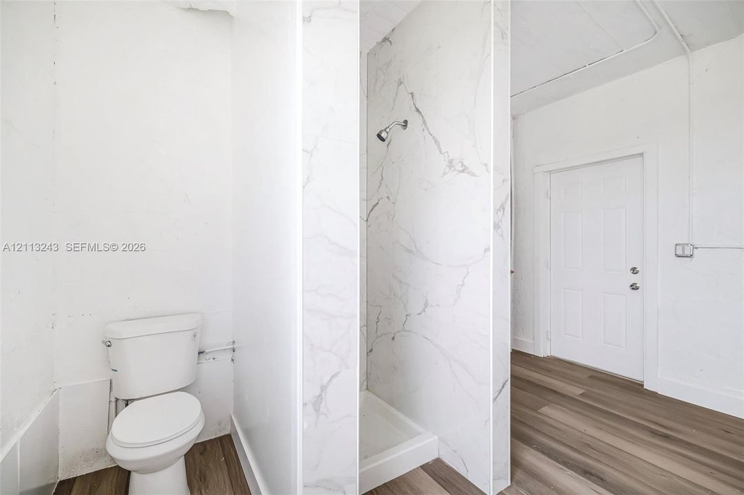 For Sale: $865,000 (0 beds, 0 baths, 5948 Square Feet)