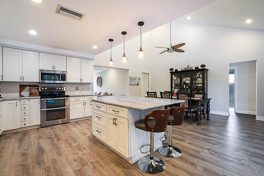 2458 SW Heronwood Rd-14