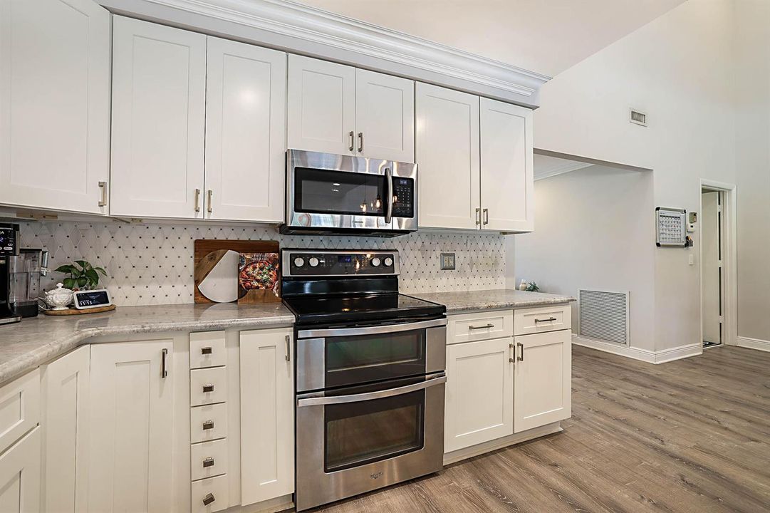 2458 SW Heronwood Rd-17