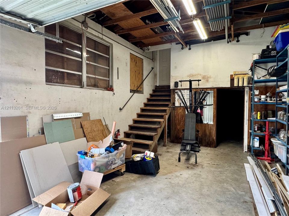 For Sale: $385,000 (2 beds, 1 baths, 892 Square Feet)