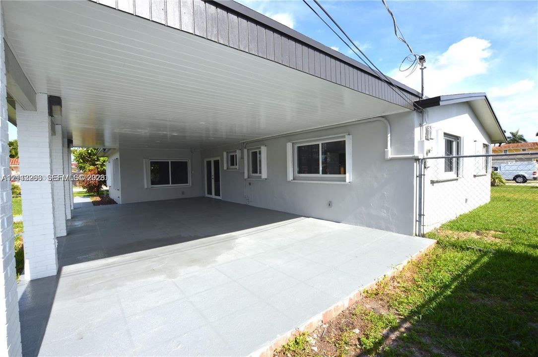 For Sale: $845,000 (3 beds, 2 baths, 1650 Square Feet)
