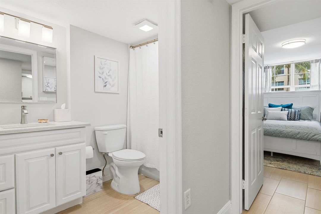 1801-NORTH-FLAGLER-DR-UNIT-201-33407-023