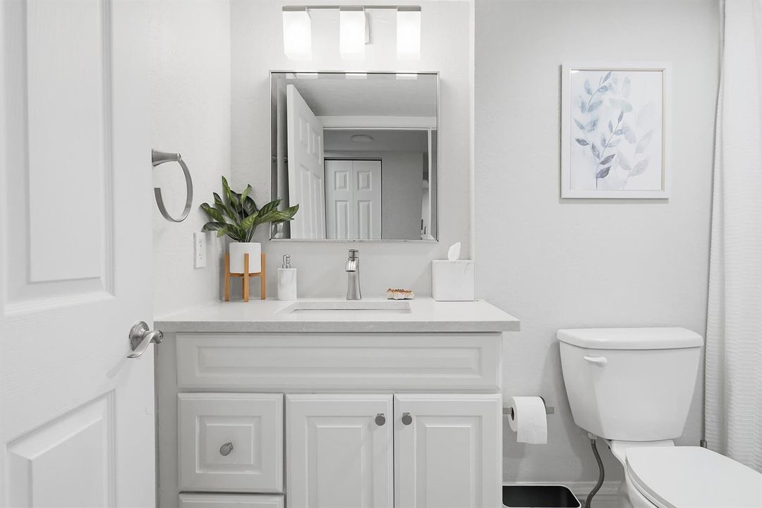 1801-NORTH-FLAGLER-DR-UNIT-201-33407-028