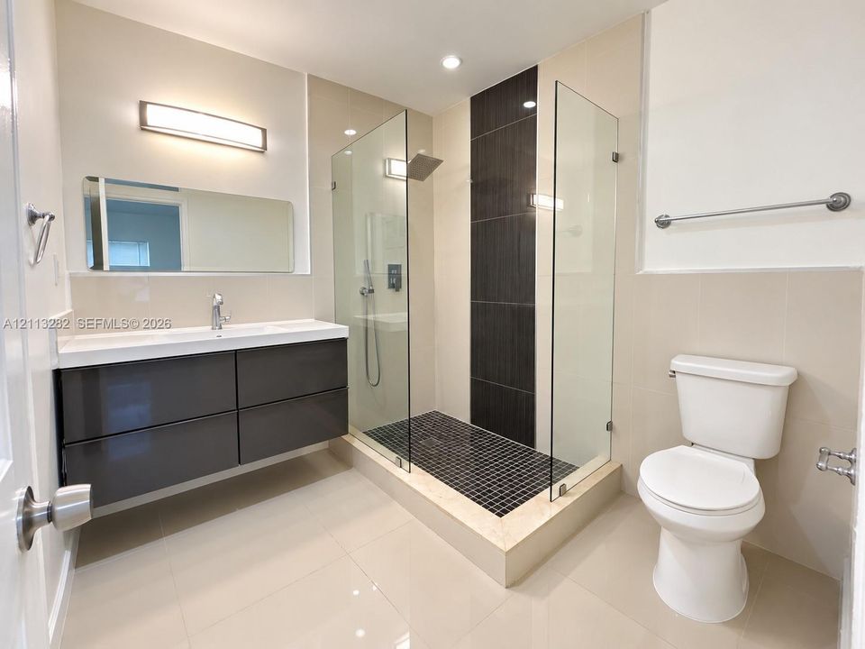 For Rent: $3,900 (3 beds, 3 baths, 1694 Square Feet)