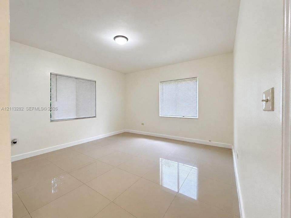 For Rent: $3,900 (3 beds, 3 baths, 1694 Square Feet)