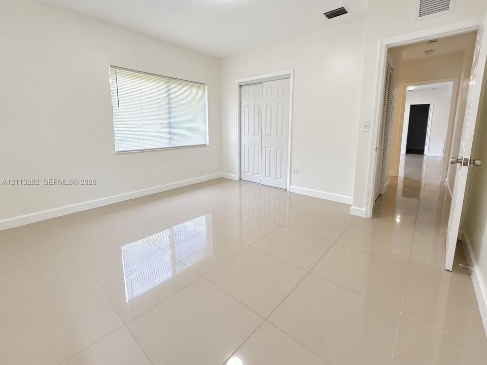 For Rent: $3,900 (3 beds, 3 baths, 1694 Square Feet)