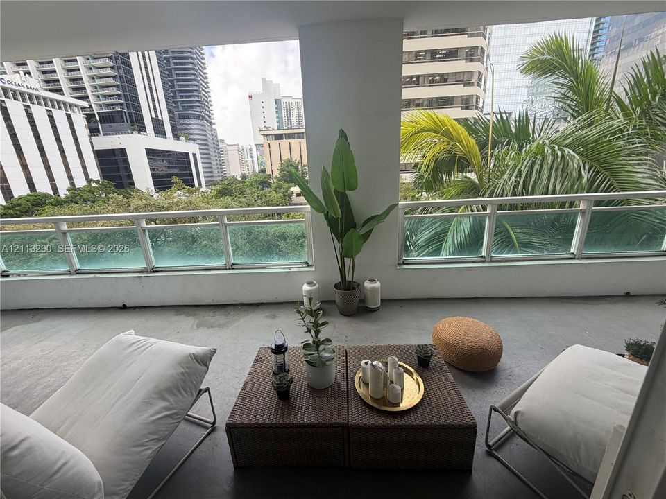 For Rent: $4,800 (2 beds, 2 baths, 1120 Square Feet)
