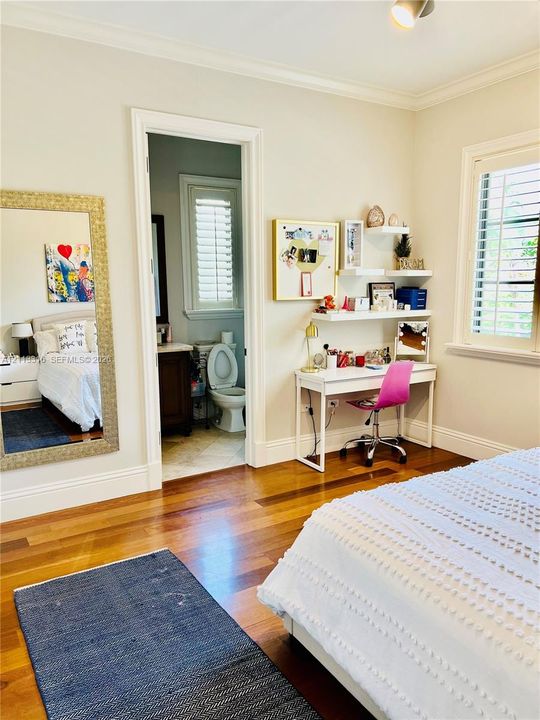 For Rent: $21,500 (5 beds, 5 baths, 4322 Square Feet)