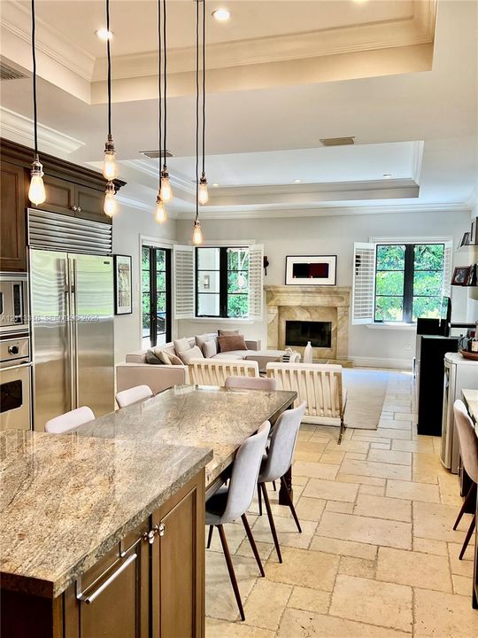 For Rent: $21,500 (5 beds, 5 baths, 4322 Square Feet)