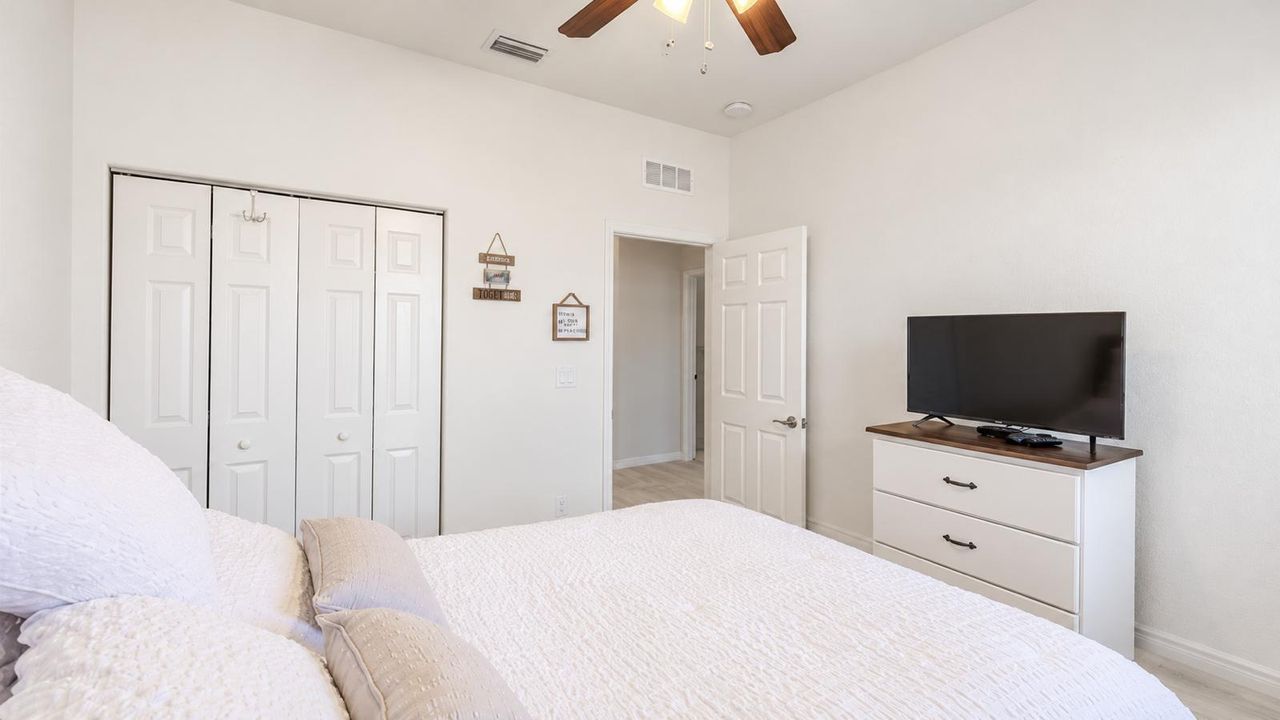 Bedroom2/02