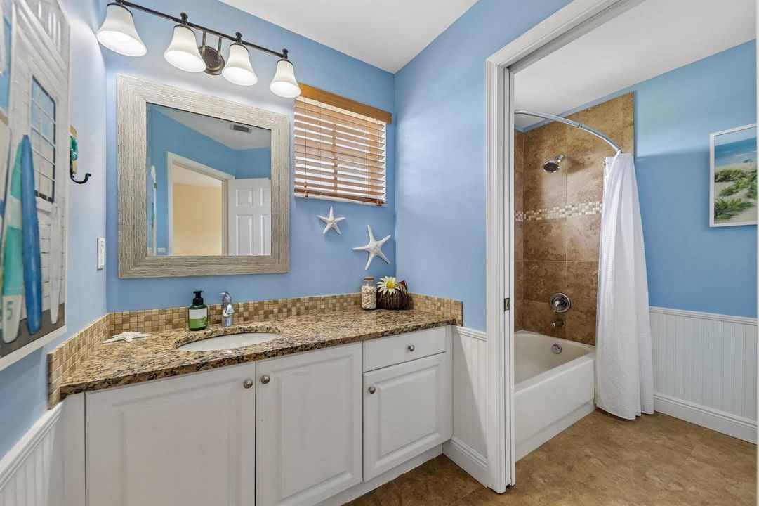 30-web-or-mls-Misty Oaks Cir-S2610-030