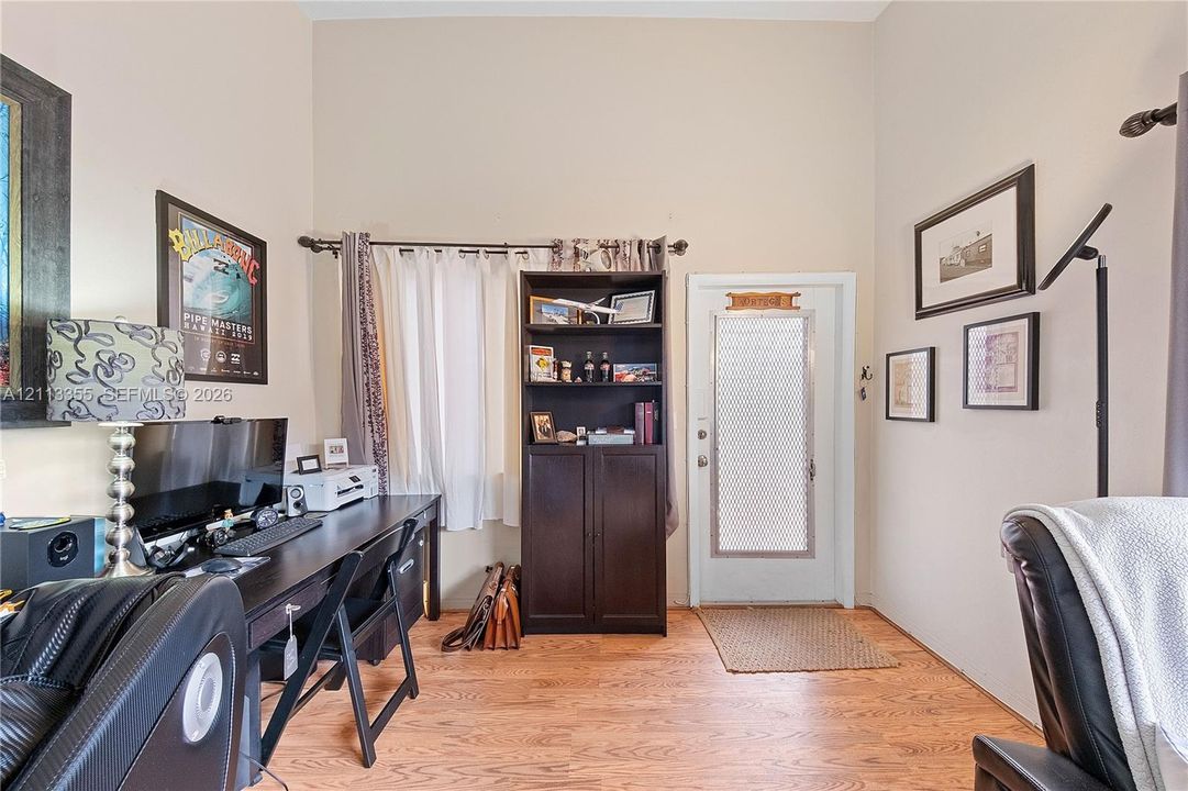 Living Room Area w/Space For Small Office