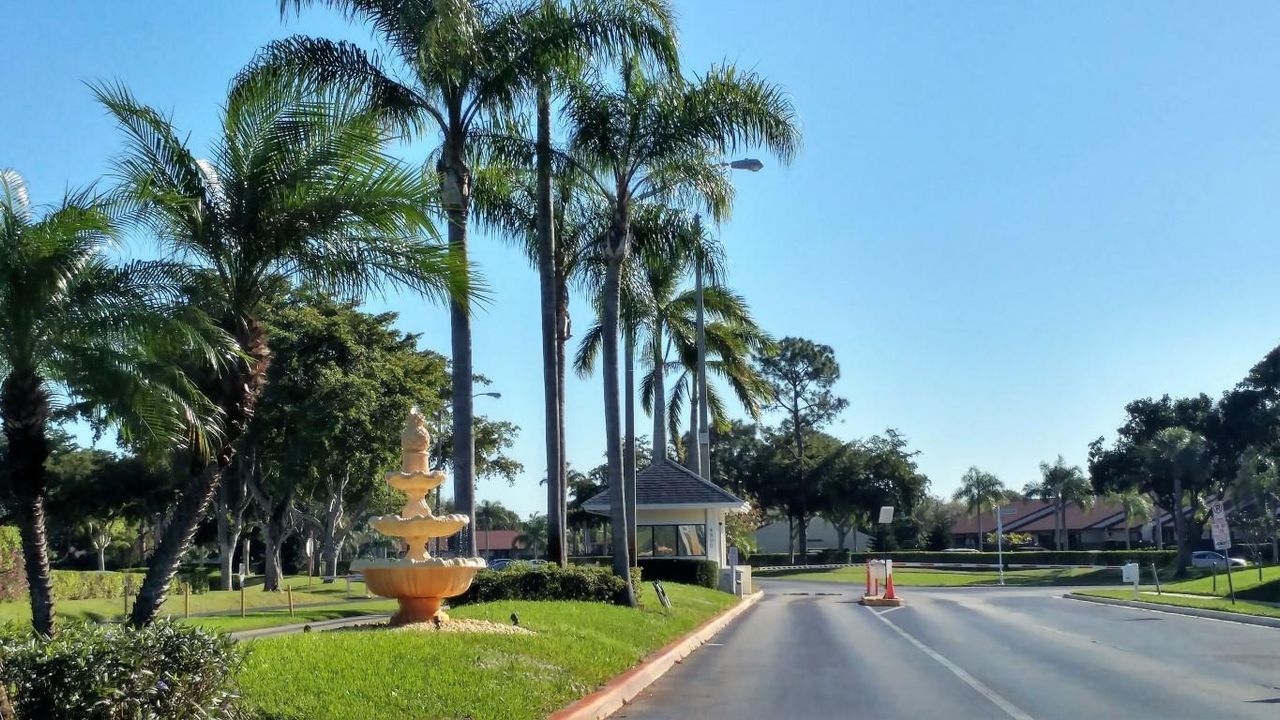 Palm Club Main Entrance