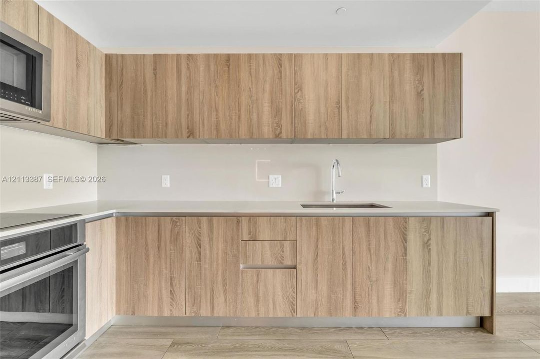 В аренду: $3,700 (1 спален, 2 ванн, 850 Квадратных фут)