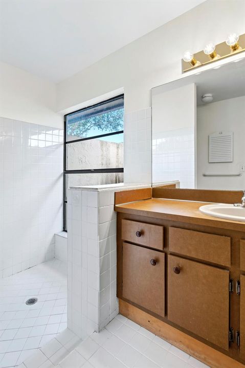 Primary Bathroom w/ Walk-in Shower