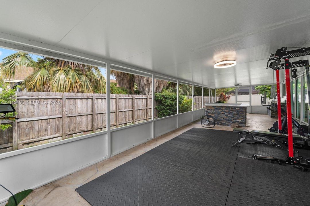 For Sale: $550,000 (3 beds, 2 baths, 1808 Square Feet)