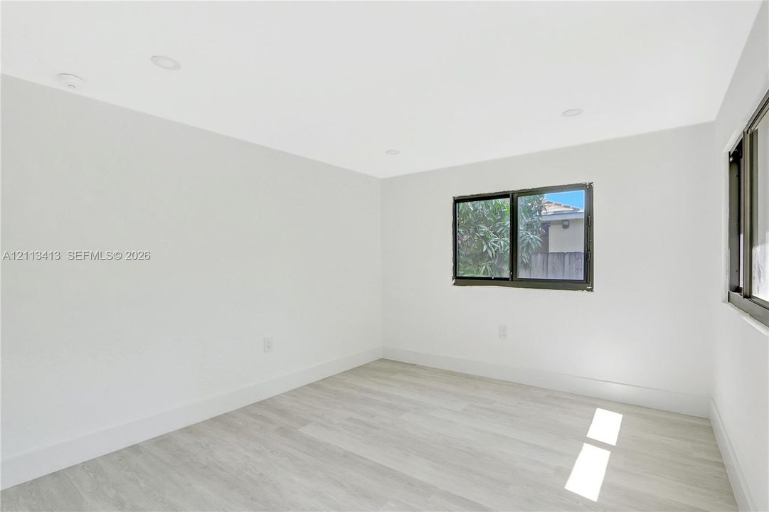 For Sale: $649,000 (0 beds, 0 baths, 1364 Square Feet)