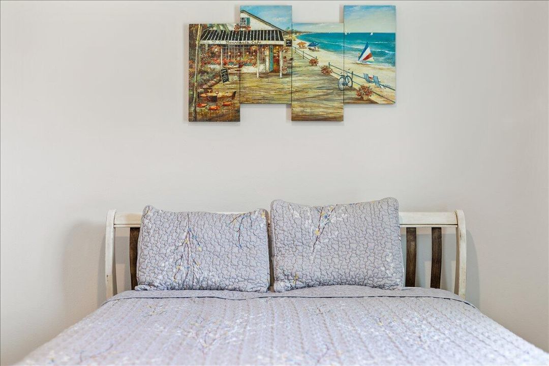 31-Bedroom - Detail Shot