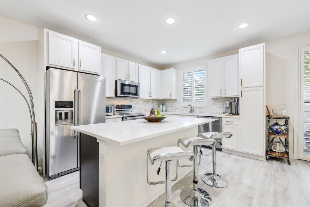 3112 Waterside Circle - 7.jpg-SMALL