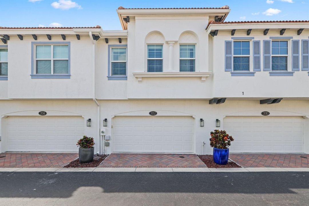 3112 Waterside Circle - 1.jpg-SMALL