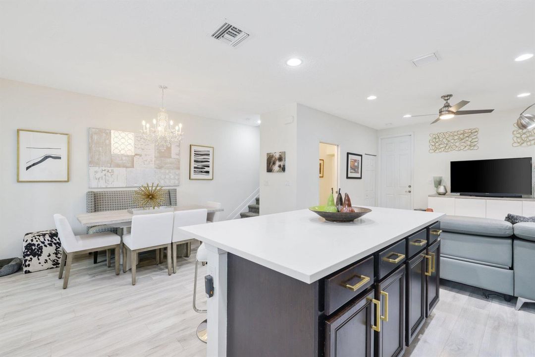 3112 Waterside Circle - 13.jpg-SMALL
