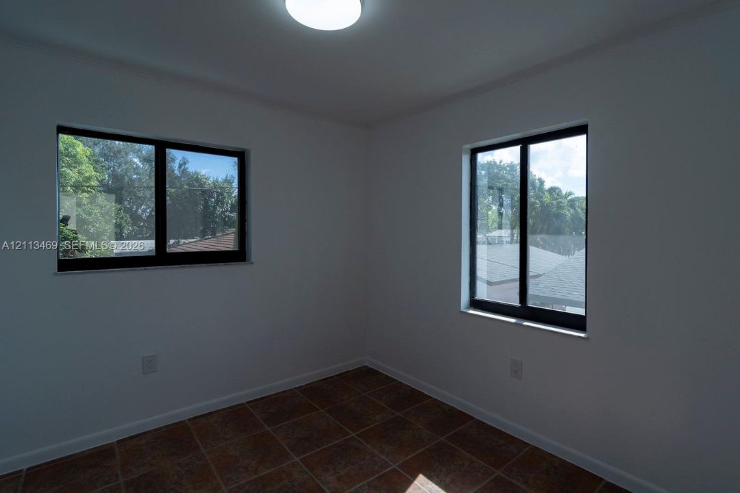 For Sale: $718,000 (5 beds, 2 baths, 2135 Square Feet)