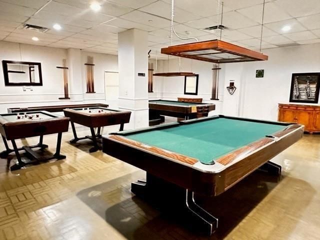 BILLARDS ROOM