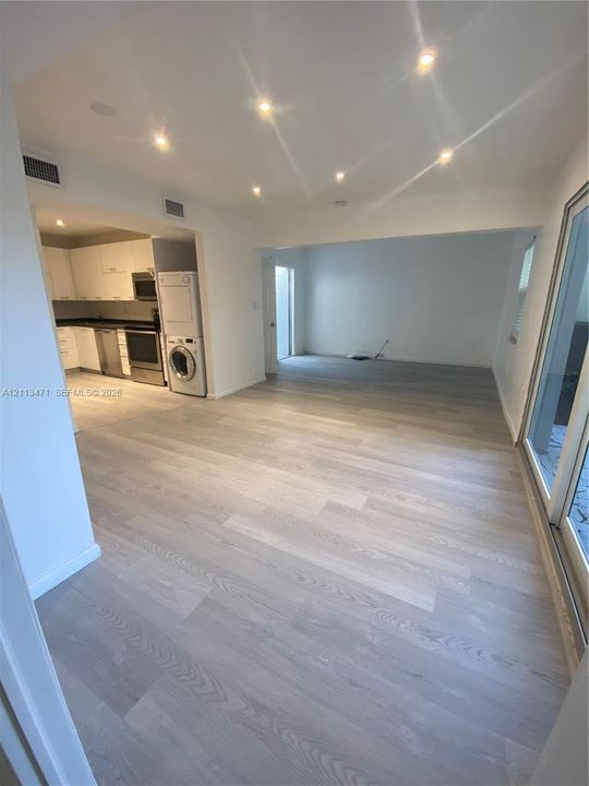 В аренду: $2,900 (2 спален, 2 ванн, 1200 Квадратных фут)