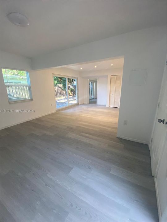 В аренду: $2,900 (2 спален, 2 ванн, 1200 Квадратных фут)