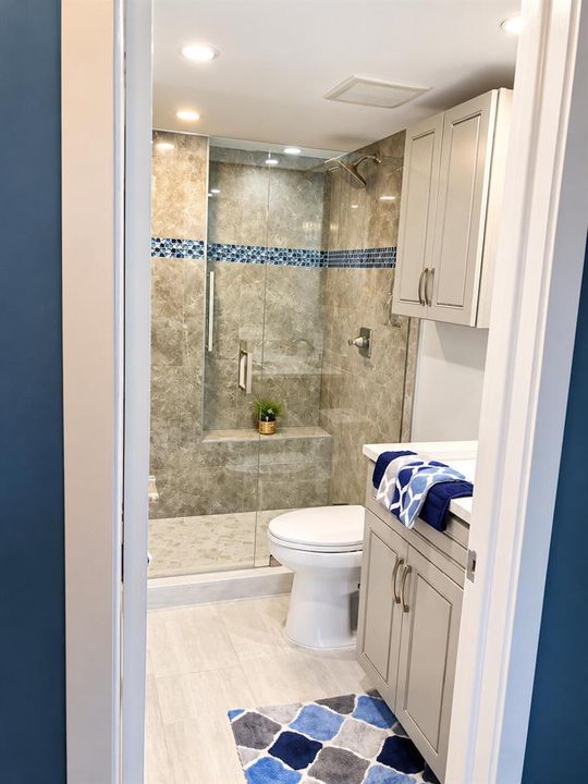 PH Hall Bath