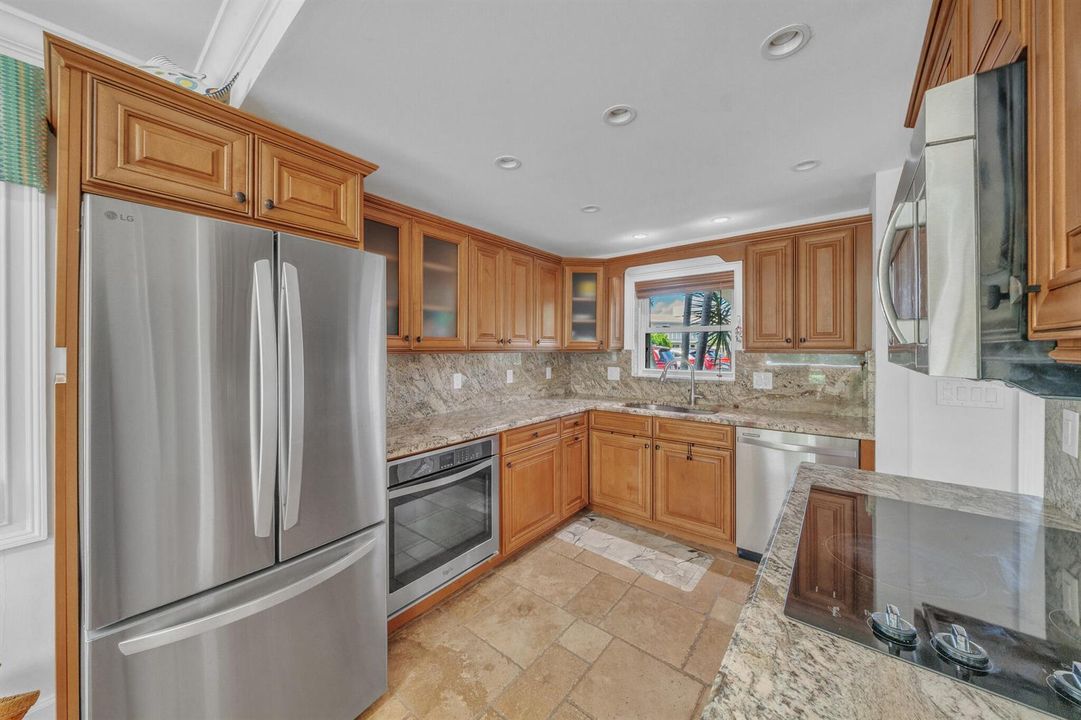 5 Kitchen (2)
