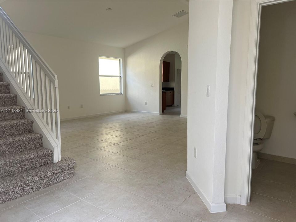 For Sale: $435,000 (3 beds, 2 baths, 1652 Square Feet)