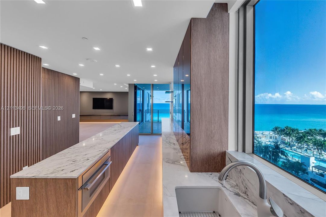 For Sale: $2,500,000 (2 beds, 2 baths, 2260 Square Feet)