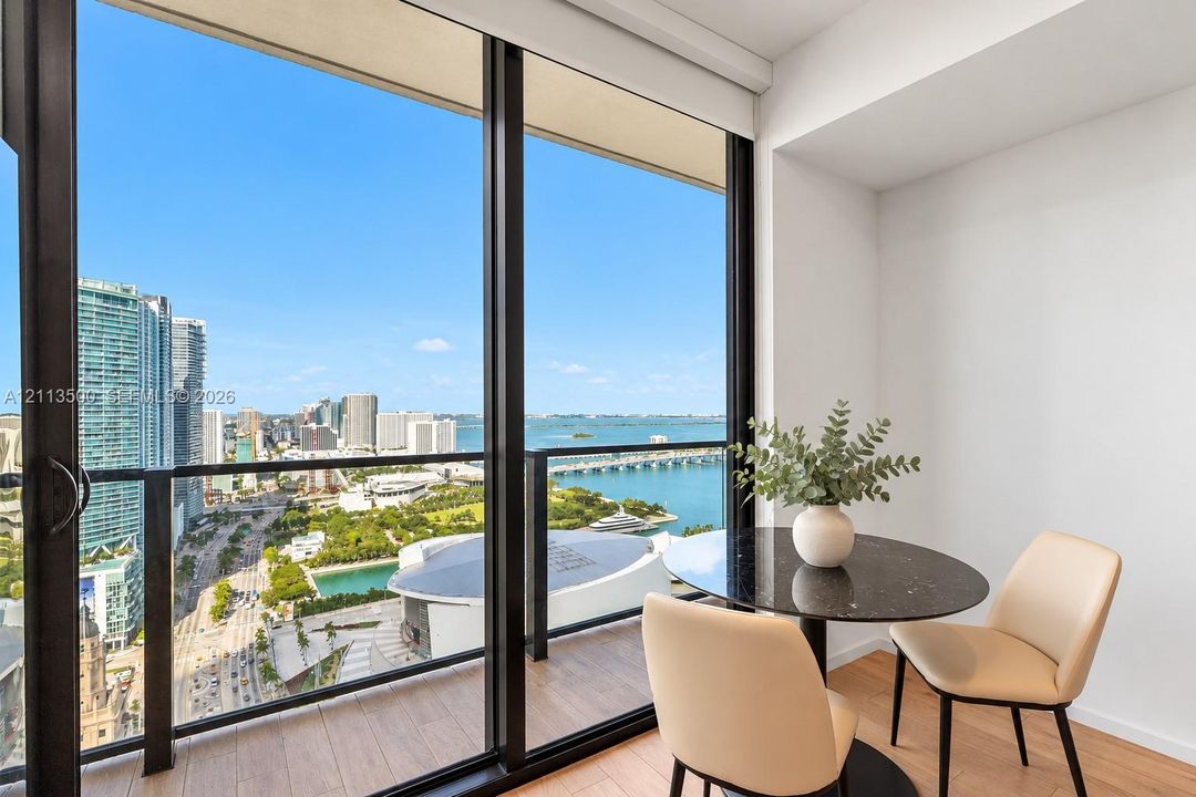 For Rent: $5,500 (1 beds, 1 baths, 442 Square Feet)