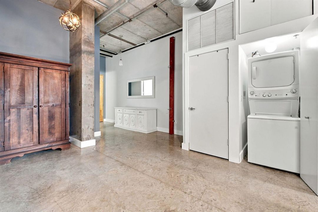 8-web-or-mls-434-nw-1st-ave-203