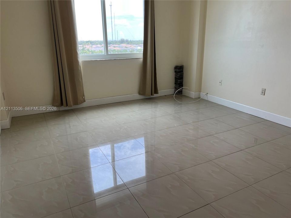 В аренду: $2,200 (2 спален, 2 ванн, 1100 Квадратных фут)
