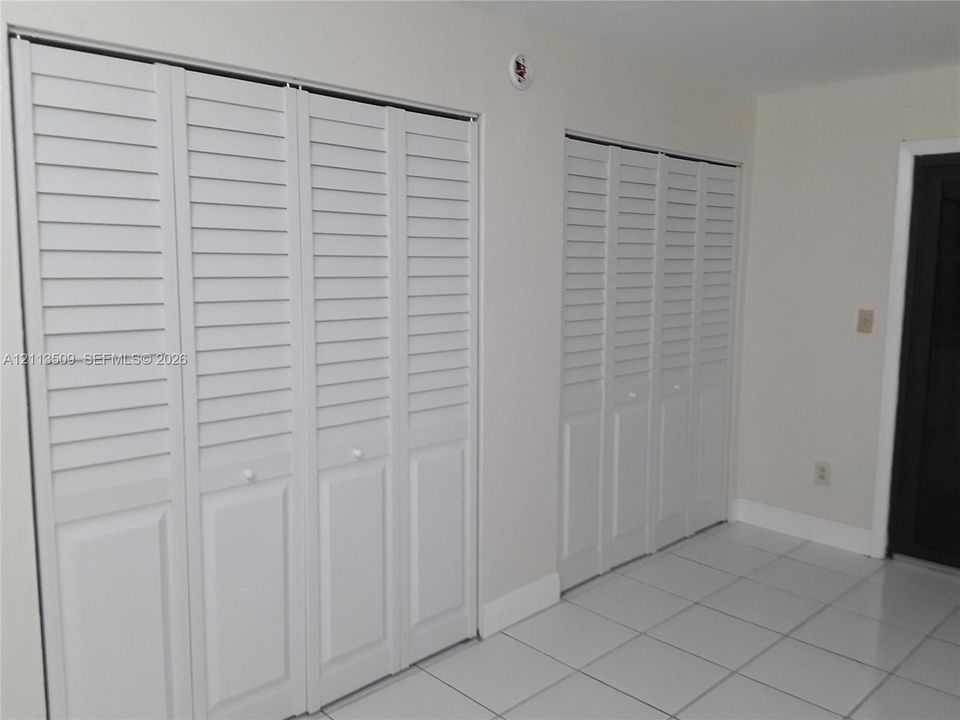 For Sale: $350,000 (3 beds, 2 baths, 1420 Square Feet)