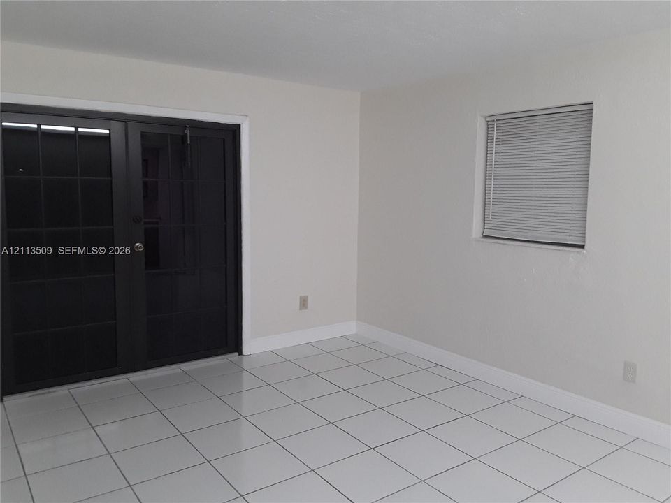 For Sale: $350,000 (3 beds, 2 baths, 1420 Square Feet)